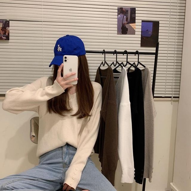 Lady Jean-V-Neck Plain Sweater