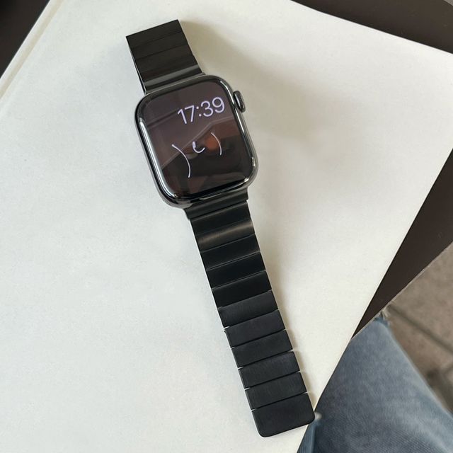 Quirtz Stainless Steel Apple Watch Band YesStyle