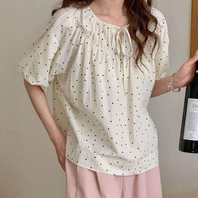 Everose-Short-Sleeve Ruffle Dotted Blouse