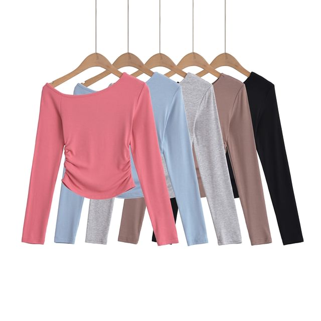 Asiris-Long-Sleeve Asymmetrical Neck Ruched Slim Fit Tee