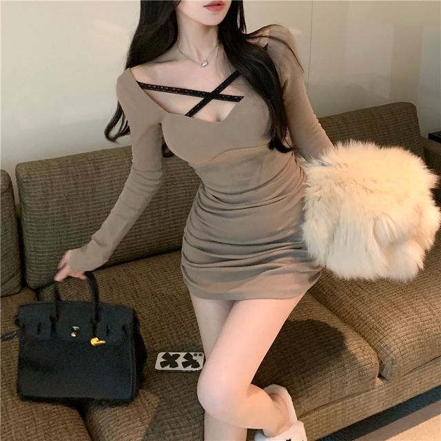 princess polly baby blue dress WOW!NITE - Long-Sleeve Sweetheart-Neckline Lace Trim Mini Bodycon Dress