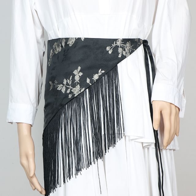 Poyol-Fringed Sash