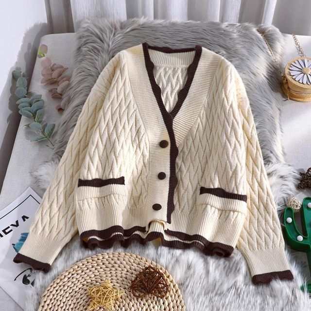 Sisyphi-V-Neck Plain Contrast Trim Quiled Cardigan