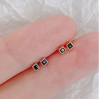Gaya-Square Sterling Silver Stud Earring