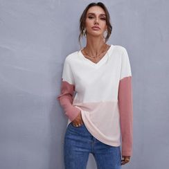 Abenglan - Long-Sleeve V-Neck Color Block Knit T-Shirt