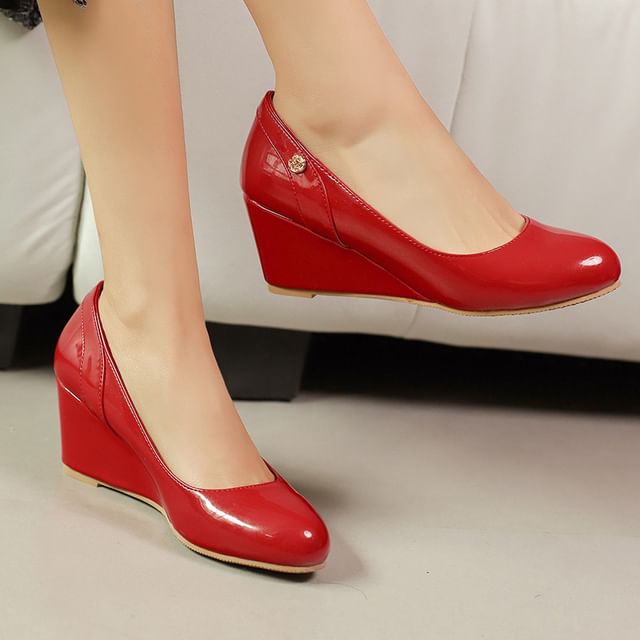 Cinnabelle-Wedge Heel Plain Patent Leather Pumps