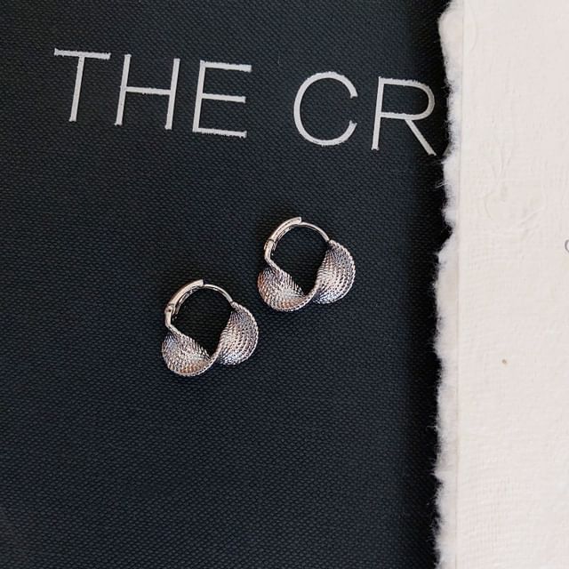 Kiren-Twisted Hoop Earring