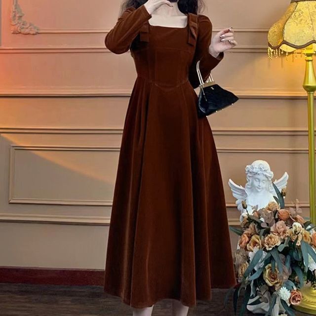 innomori - Long-Sleeve Square Neck Plain Velvet Midi A-Line Dress | YesStyle
