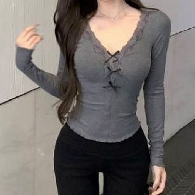 Cloud Nine-Long-Sleeve V-Neck Lace Trim Top