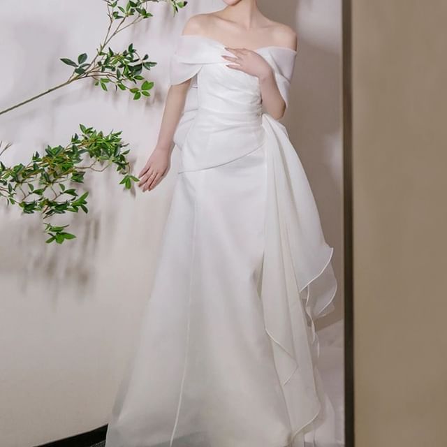 DreesHouse-Cap-Sleeve Off-Shoulder Plain A-Line Wedding Gown