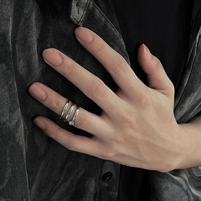 Black Degree-Layered Open Ring
