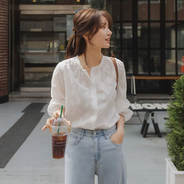 JUSTONE-Bishop-Sleeve Flower-Lace Blouse