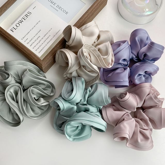 Koi Kawaii-Ruffle Fabric Scrunchie