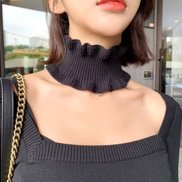 Frior-Lettuce Edge Ribbed Knit Neck Warmer