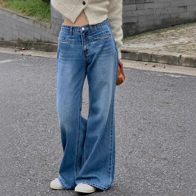 Jesong-Mid Rise Washed Wide Leg Jeans