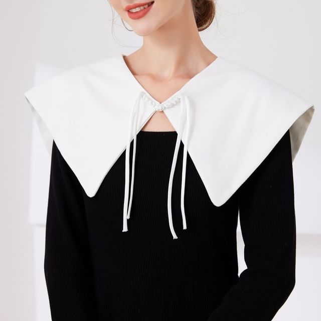 MIOW-Plain Capelet