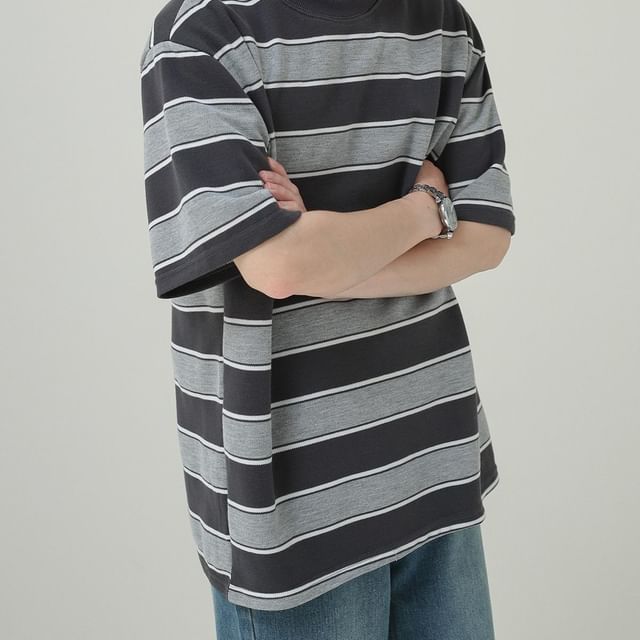 Adothuiastic-Short-Sleeve Round Neck Striped T-Shirt