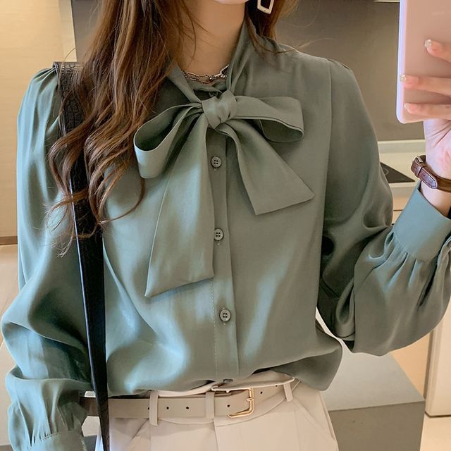 JOWI - Long-Sleeve  Bow Accent Blouse