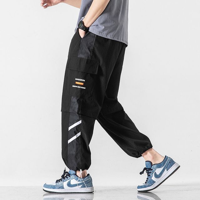 Loose Fit Cargo Pants