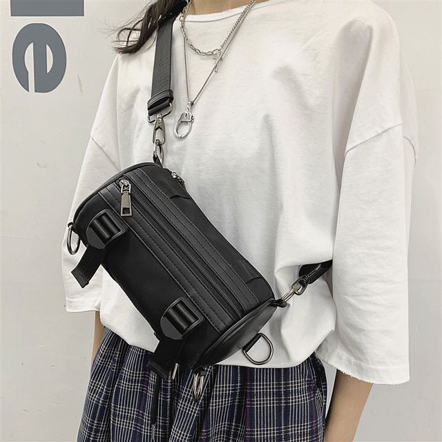 SUNMAN-Plain Zip Barrel Crossbody Bag