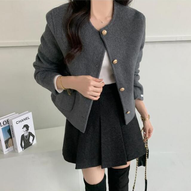 Jesong-V-Neck Button-Up Plain Crop Jacket