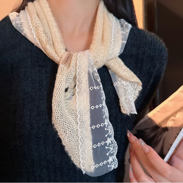 Porstina-Plain Lace Trim Neckerchief