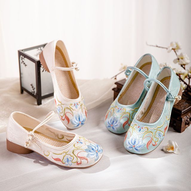 green emerald velvet dress Delicate Butterfly and Pink Peach Blossom Embroidered Shoes White / 35 main image 1