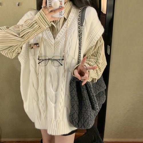 Cable Knit Sweater Vest / Long-Sleeve Shirt