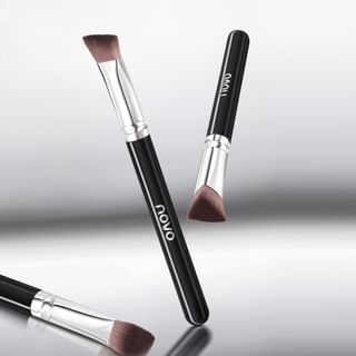 NOVO - Triangle Iron Highlighting Brush