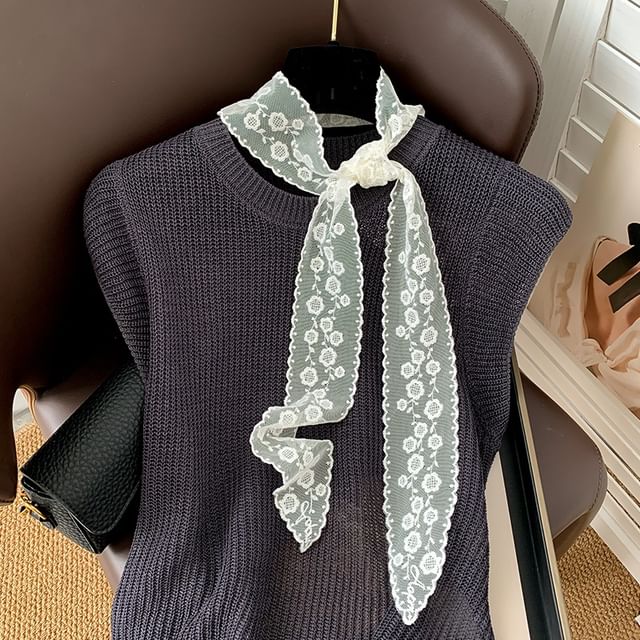 Amandier-Lace Neckerchief