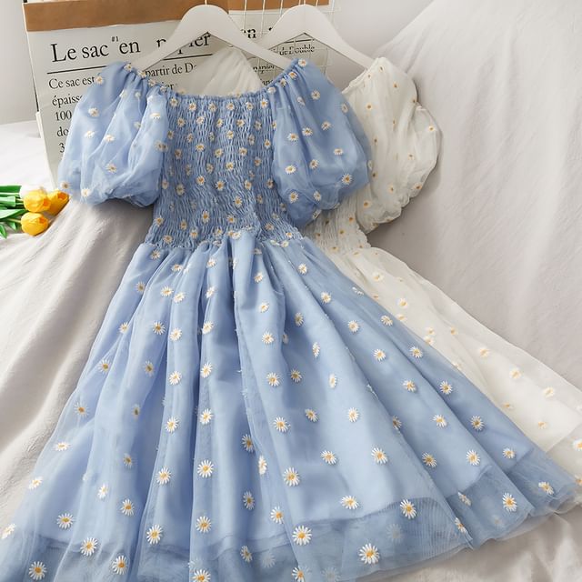 Puff-Sleeve Daisy Embroidery Smocked Mesh Dress