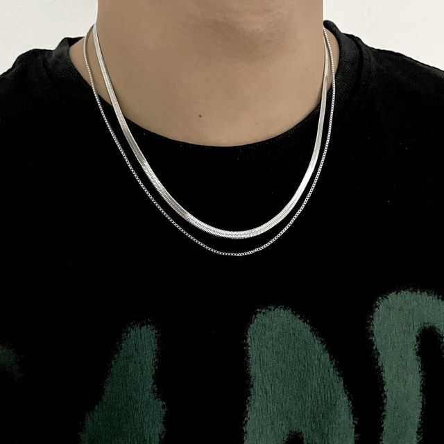Black Degree-Layered Necklace