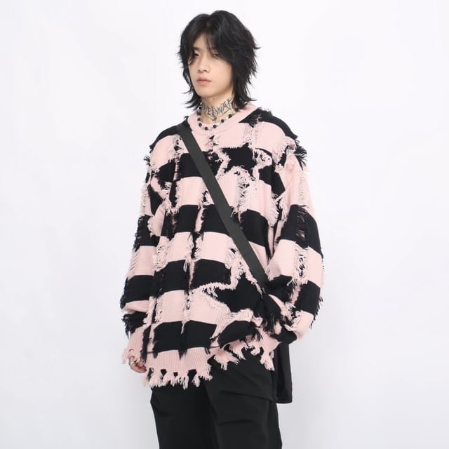 Derbundy-Crew Neck Oversized Distressed Striped Sweater