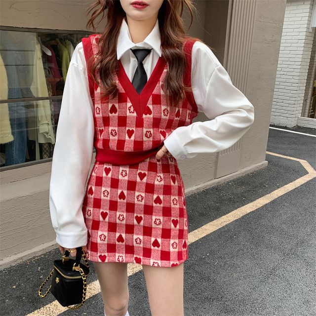 Heart Print Knit Sweater Vest 