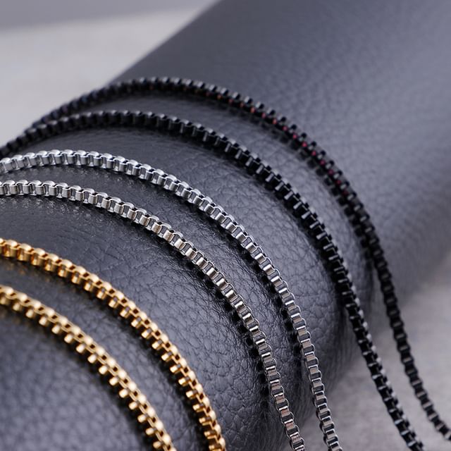 Tenri-Box Chain Necklace