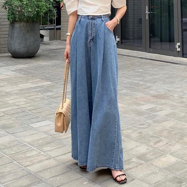 Coris-High Rise Washed Wide Leg Jeans