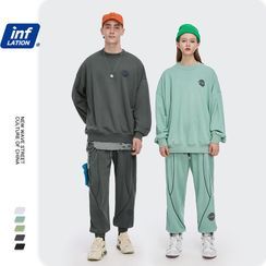Newin - 情侶款寬鬆衛衣 / 鐳射反光邊束腳褲 Newin - 情侶款寬鬆衛衣 / 鐳射反光邊束腳褲
