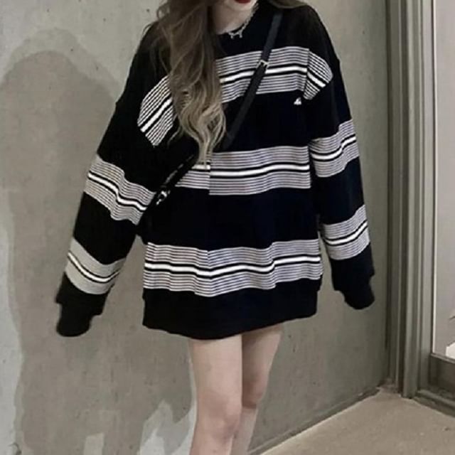 Duwnie-Crew Neck Striped Oversized Sweatshirt
