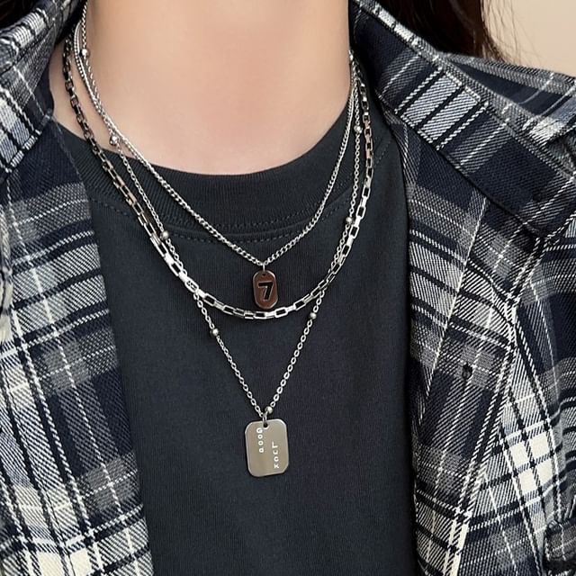 Show Mind-Layered Plate Necklace