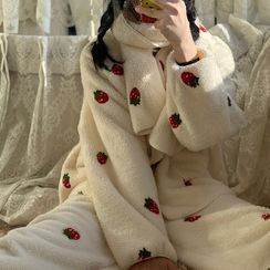 Chrystina - Set: Strawberry Embroidered Fleece Pajama Top + Pants + Scarf