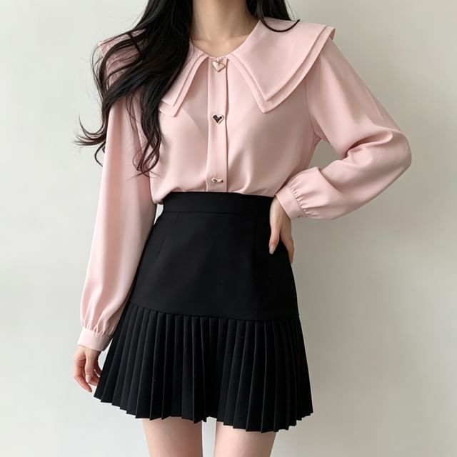 Janerium-Blusa Lisa con Botones de Corazón