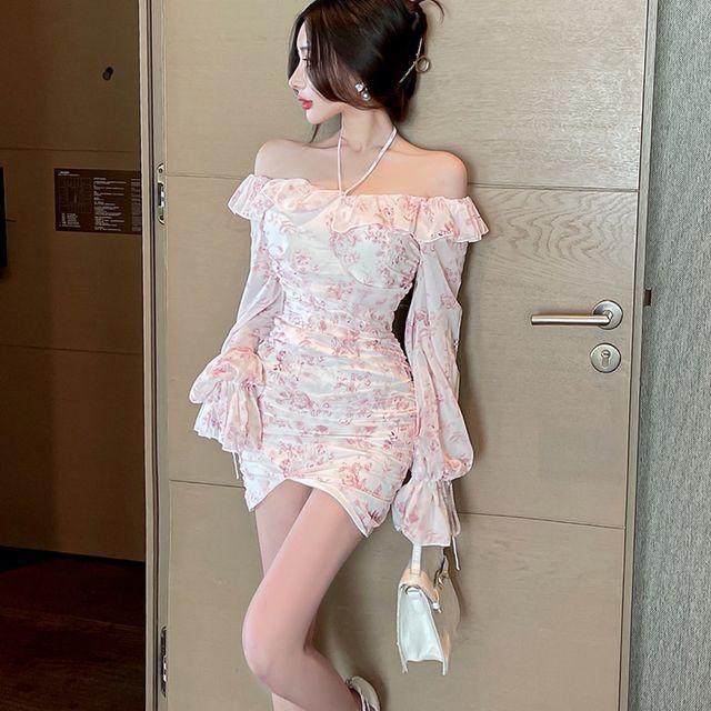 cute black and white prom dresses Velvet Long Dress, A-Line Sweetheart Neck Party D pink maternity gown 🤎🌻🧺🦢 Dress- @muchlovestore . Bell Sleeves Size:US 08/10(L)
