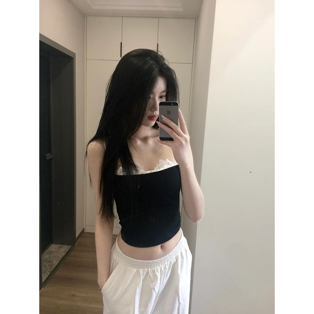 Maisee-Panel Lace Tube Top