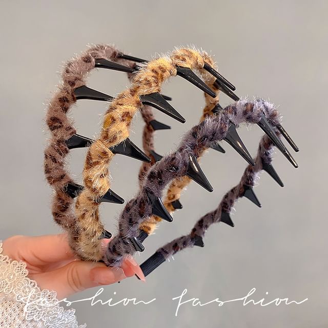 Kayochs-Leopard Patterned Scallop Edge Headband
