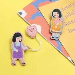 KIITOS - 刺繡小豬及女孩貼布繡胸針 KIITOS - 刺繡小豬及女孩貼布繡胸針