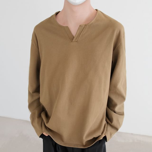 DAZO Studios-Long-Sleeve Notch Neck Plain T-Shirt
