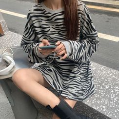 Shopherd - Zebra Print Pullover Shopherd - Zebra Print Pullover