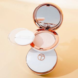 O.TWO.O - Silky & Moisturising Setting Powder - 3 Colors