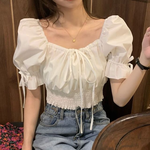 Yako-Short-Sleeve Square Neck Plain Cropped Blouse