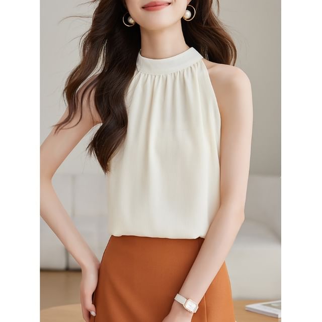 Dragan Pulse-Halter Mock Neck Plain Blouse